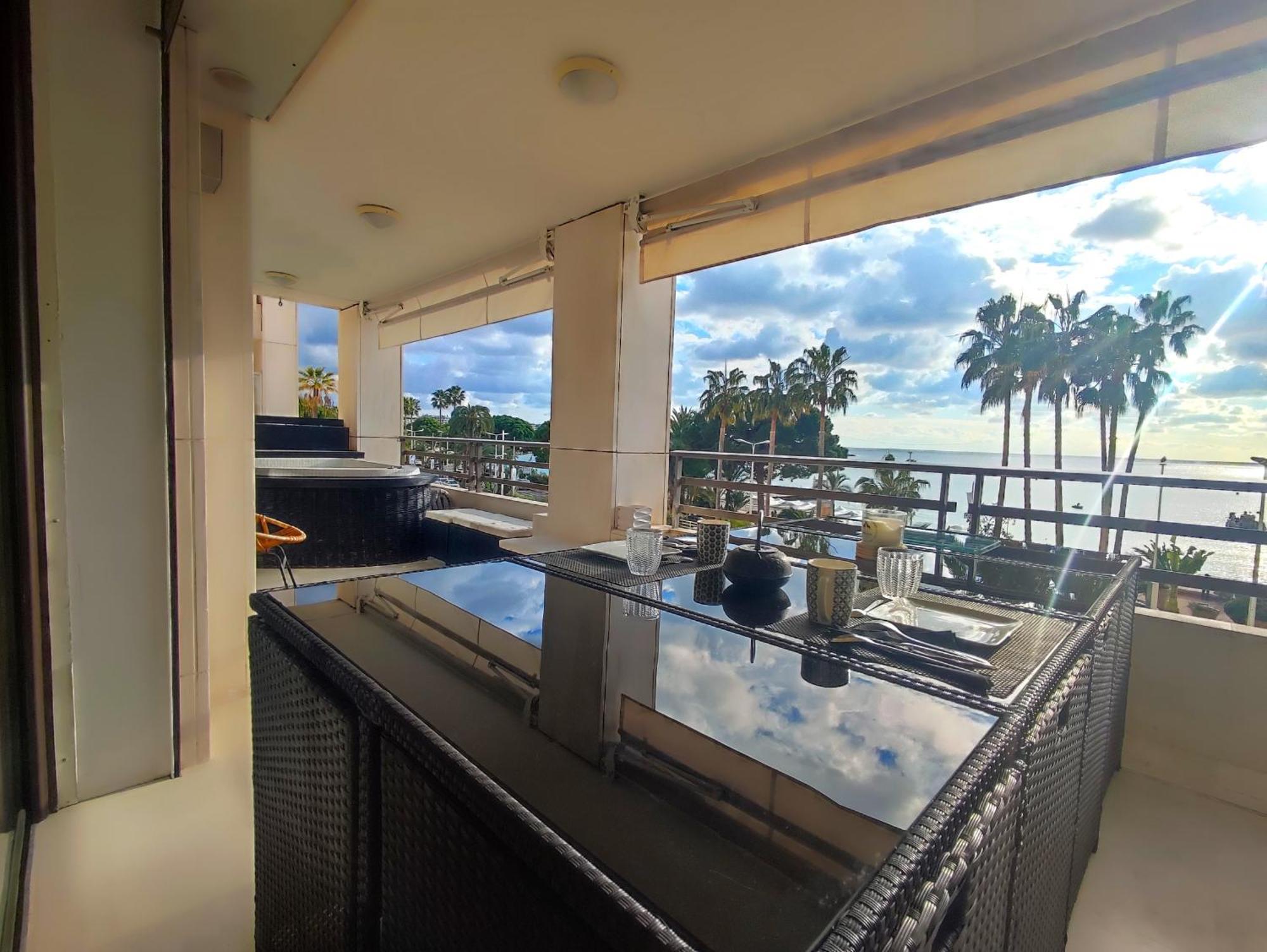 Superbe Vue Panoramique Sur La Cannes